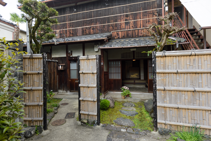 哲学の道西側の京町家