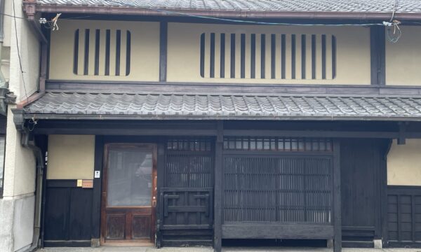 中京区冷泉町京町家（室町二条）
