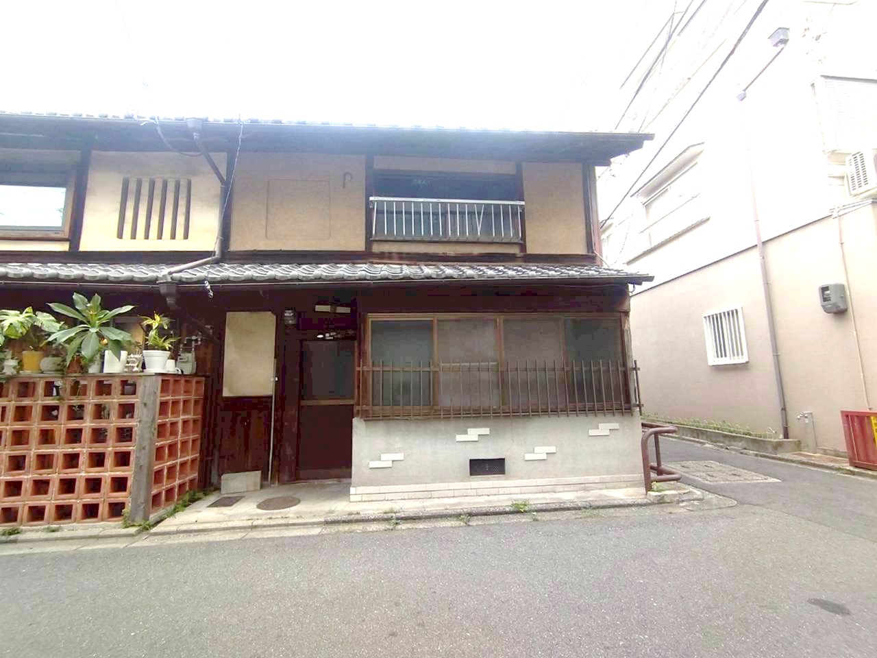 西ノ京南聖町　中古テラスハウス