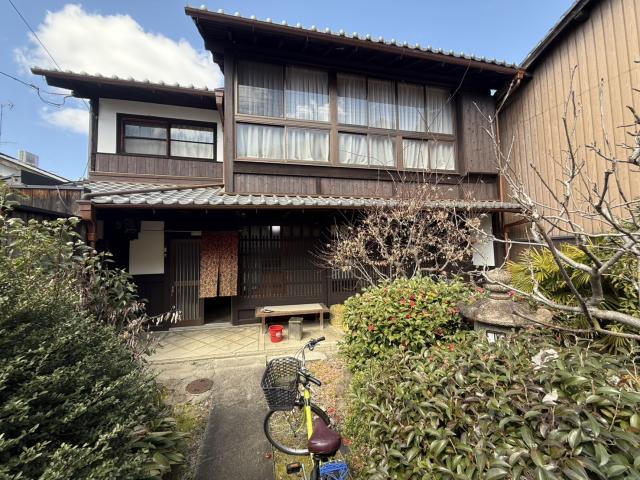 岡崎円勝寺町の京町家（白川筋沿）