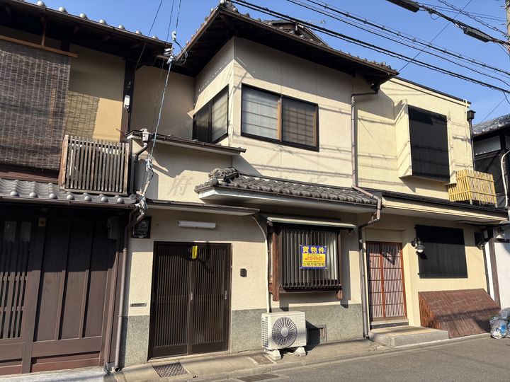 油橋詰町の京町家(南側)