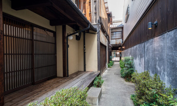 さらしや町の長屋